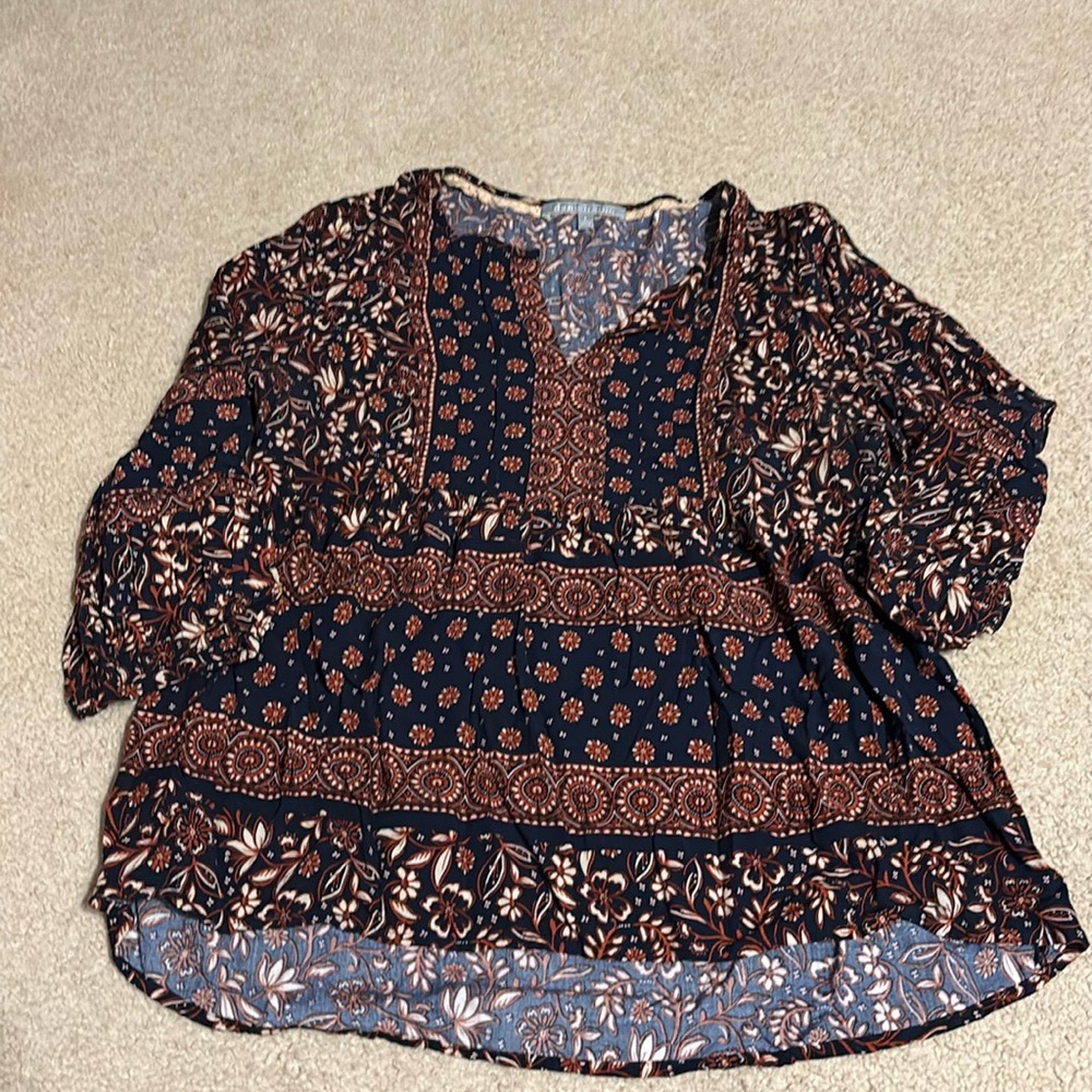 Danielrainn Women’s Top